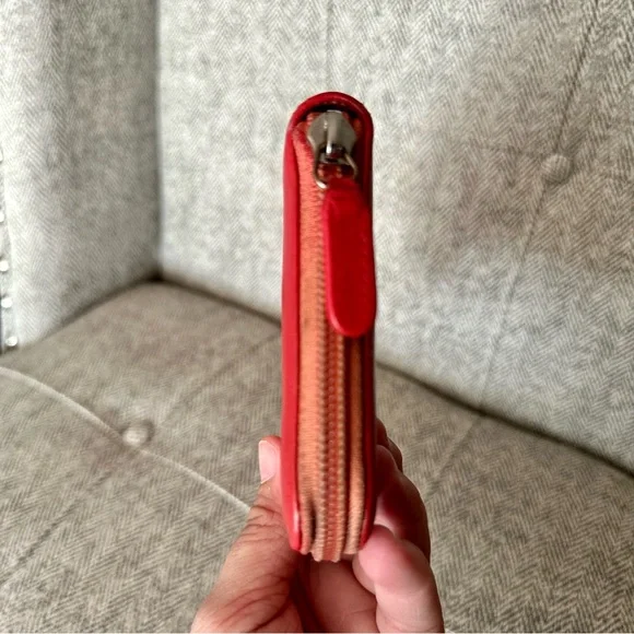 🦚HP🦚 Chanel Limited Edition Cardigan Zip Wallet - Picture 12 of 12